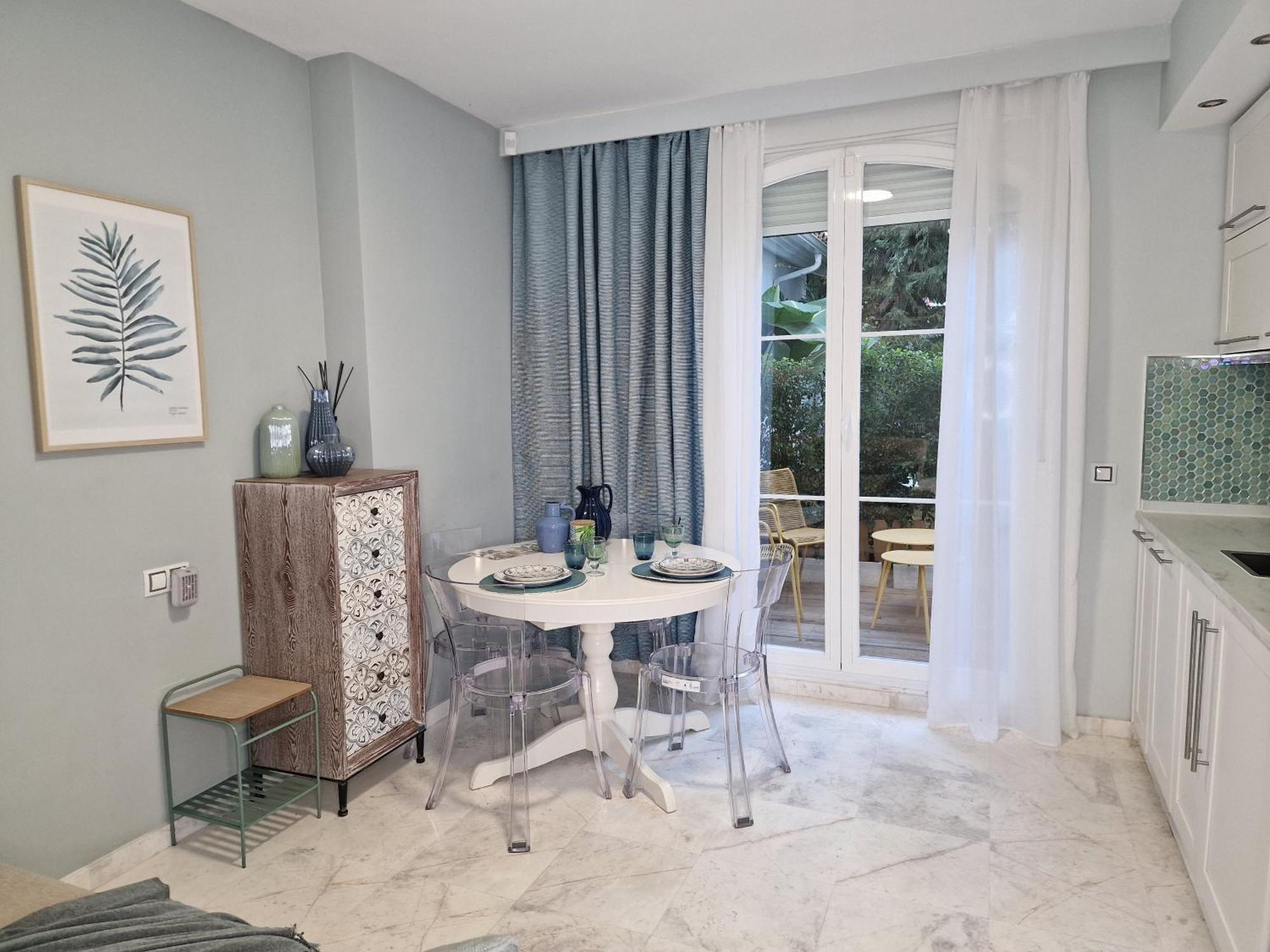 Ferienwohnung Sun & Palms - Cozy Flat In Quiet Neighbourhood With A Great Pool Area Málaga Exterior foto
