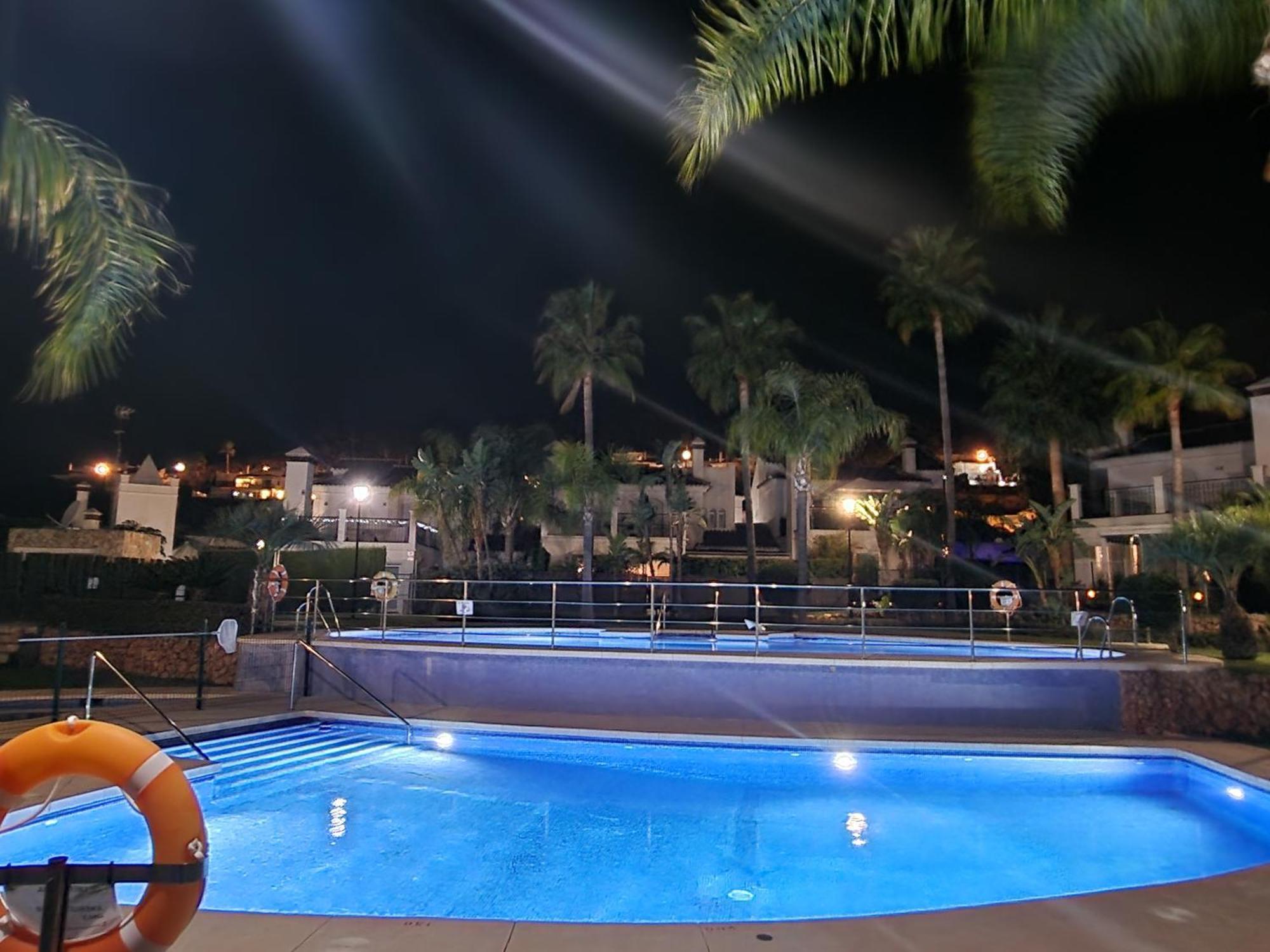 Ferienwohnung Sun & Palms - Cozy Flat In Quiet Neighbourhood With A Great Pool Area Málaga Exterior foto