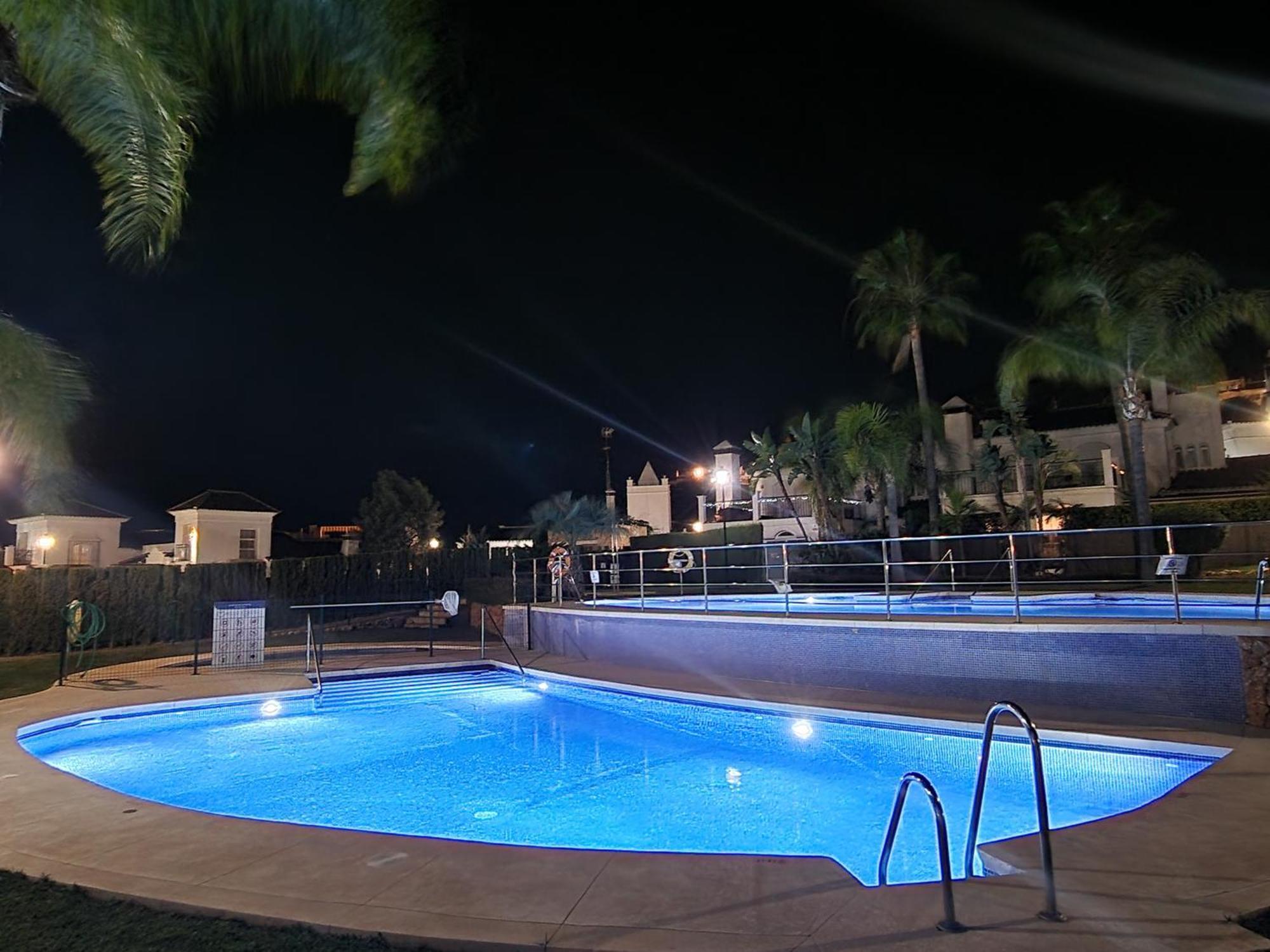 Ferienwohnung Sun & Palms - Cozy Flat In Quiet Neighbourhood With A Great Pool Area Málaga Exterior foto