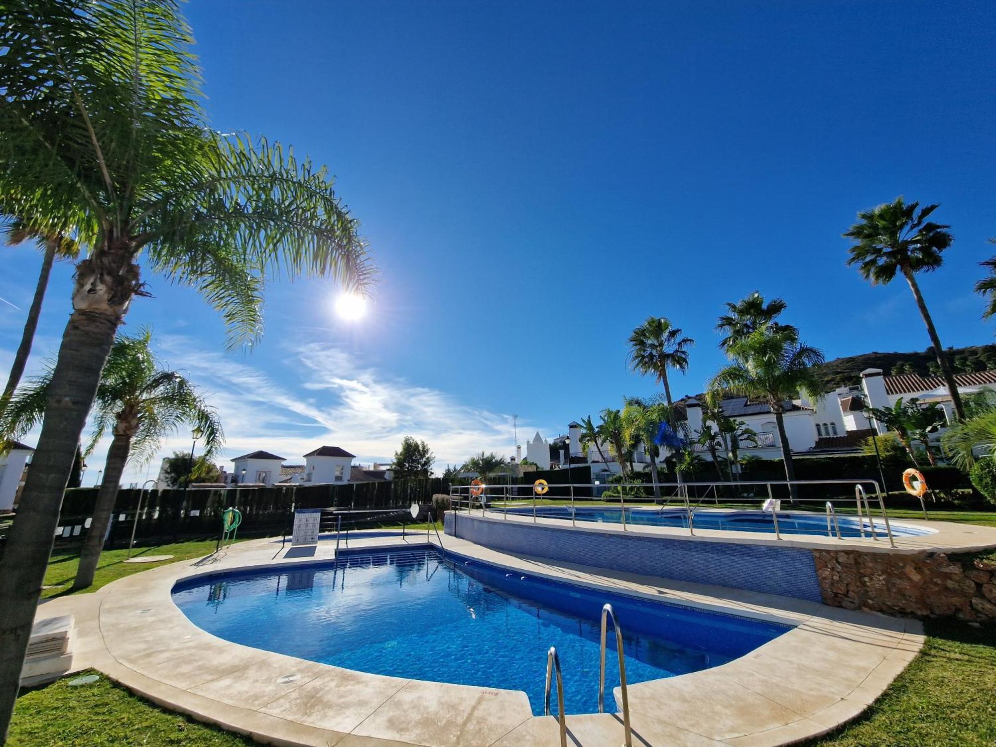 Ferienwohnung Sun & Palms - Cozy Flat In Quiet Neighbourhood With A Great Pool Area Málaga Exterior foto
