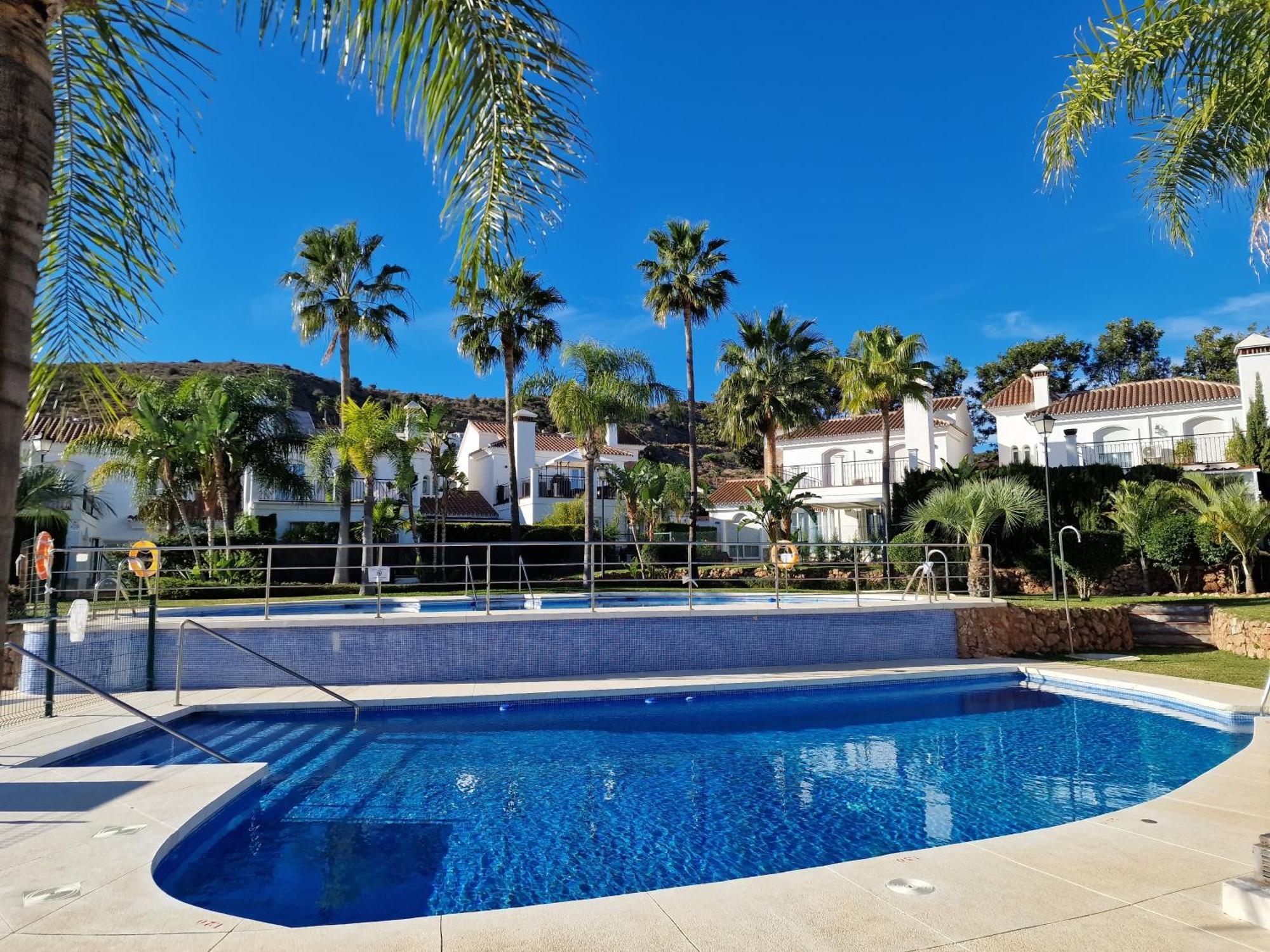 Ferienwohnung Sun & Palms - Cozy Flat In Quiet Neighbourhood With A Great Pool Area Málaga Exterior foto